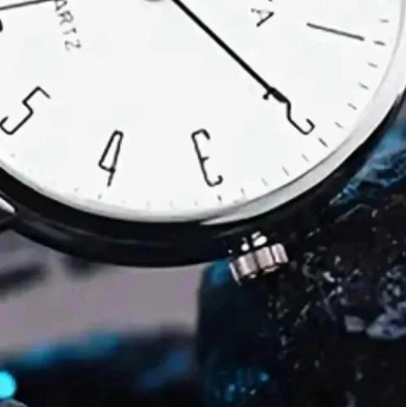 Casual Round Pointer Quartz Watch Stainless Steel Analog..hypoallergenic..NWT - Picture 3 of 3